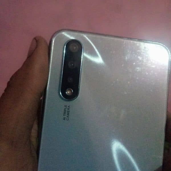 vivo s1 4/128 panal or back change  box or charger be haa  finger  not 2