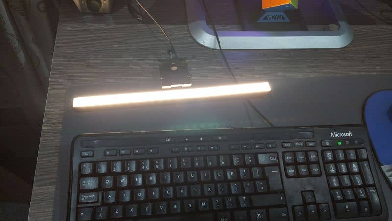 LCD Monitor USB Light 2