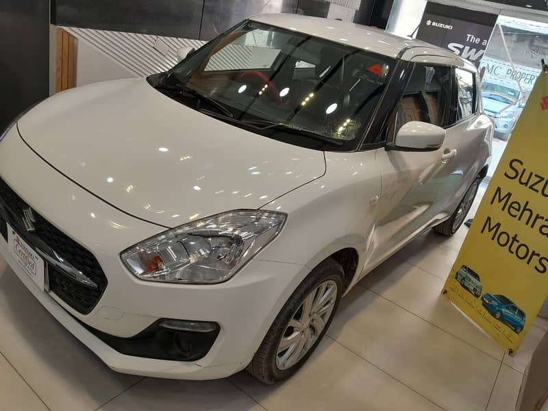 Suzuki Swift GL CVT 2023 3