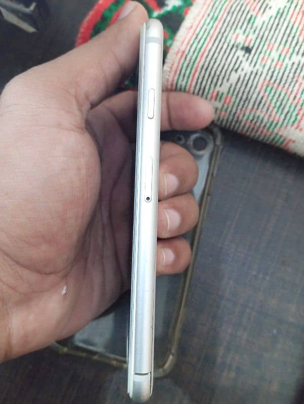 Iphone 8 64gb  pta approved with box 4