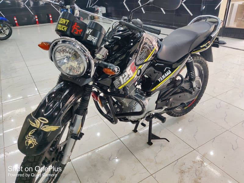 Yamaha YBR 125G BLACK 2020 MODEL NON ACCIDENTAL BACK TIMSUN TUBELESS 0