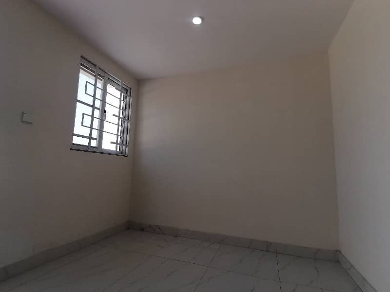 Upper Portion Of 10 Marla Available For rent In Allama Iqbal Town - Raza Block 2