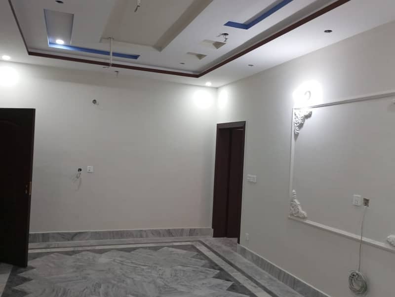 10 Marla Upper Portion For rent In Allama Iqbal Town - Nishtar Block 2