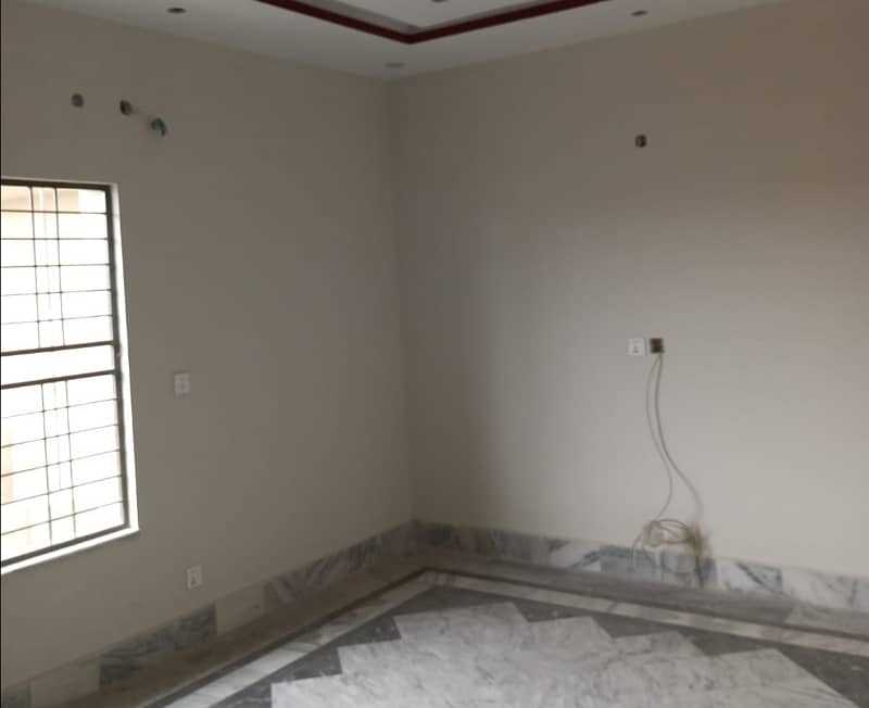 10 Marla Upper Portion For rent In Allama Iqbal Town - Nishtar Block 4