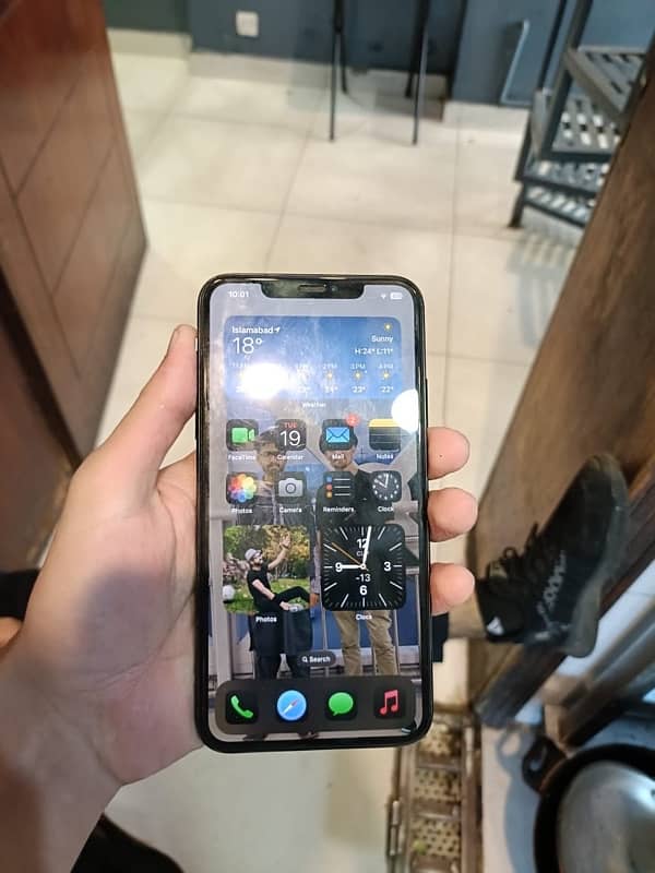 iPhone 11 Pro Max 3