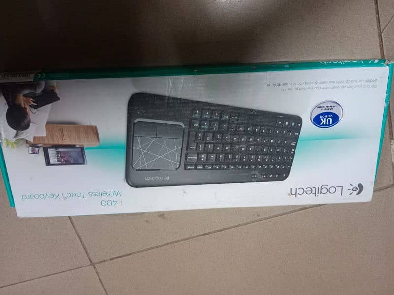 Logitech k400 touch pad wireless keyboard 3