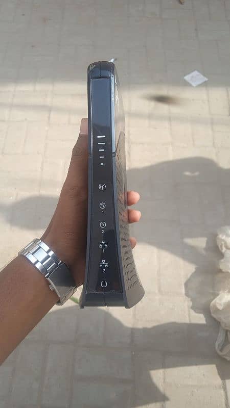 Wateen wifi router 1