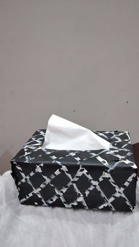 Elegant designer painted Tissue box 0