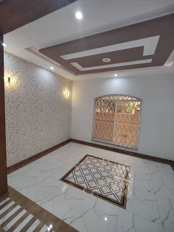 5 Marla Luxury House Available For Rent in CC Block Bahria Town Lahore 2