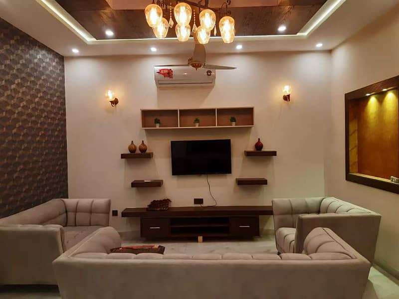 Luxury Furnished 10 Marla Upper Portion is Available For Rent in CC Block Bahria Town Lahore 1