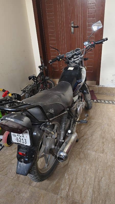 Suzuki GS 150SE 3