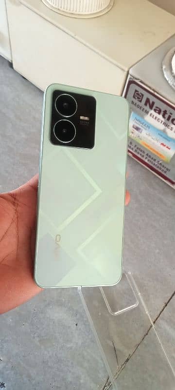 vivo y22 full box 8 gb 128 gb good candtion 10