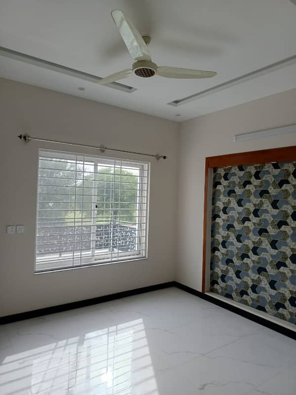 Size 35x70 Full House for Rent In G-13 21