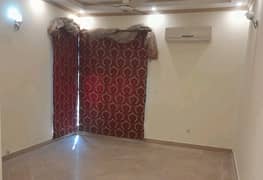 House Of 10 Marla Available For sale In Allama Iqbal Town - Nishtar Block