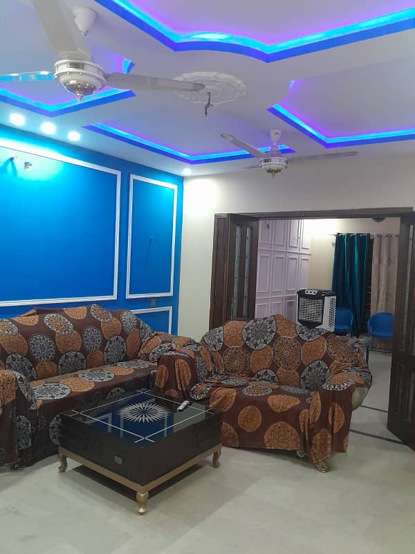 Upper Portion 10 Marla For rent In Allama Iqbal Town - Umar Block 14