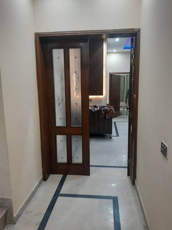 Upper Portion 10 Marla For rent In Allama Iqbal Town - Umar Block 20