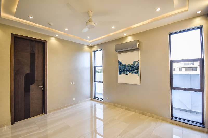 Most Beautiful Modern Designed Nearby Park and 1 Mints Away From DHA Raya Phase 6 For Sale 13