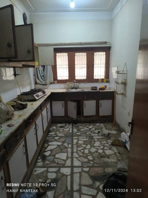 1500 Square Feet Lower Portion In Central G-10 For rent 0