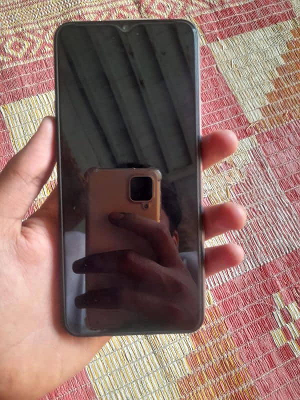 I sale my phone vivo y 02t for all set condition 4 64 gb and black clr 5