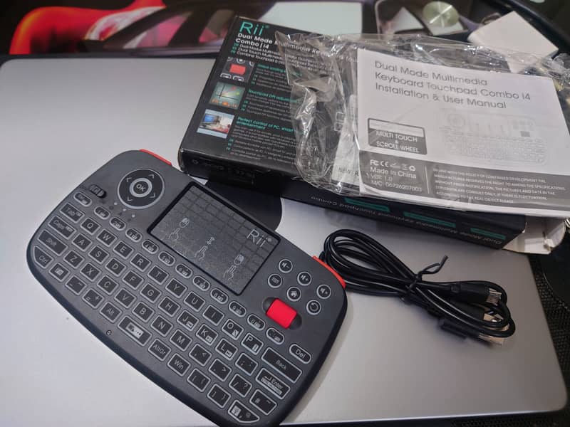 Rii i4 Mini Bluetooth Keyboard with shoulder buttons Gamepad 0