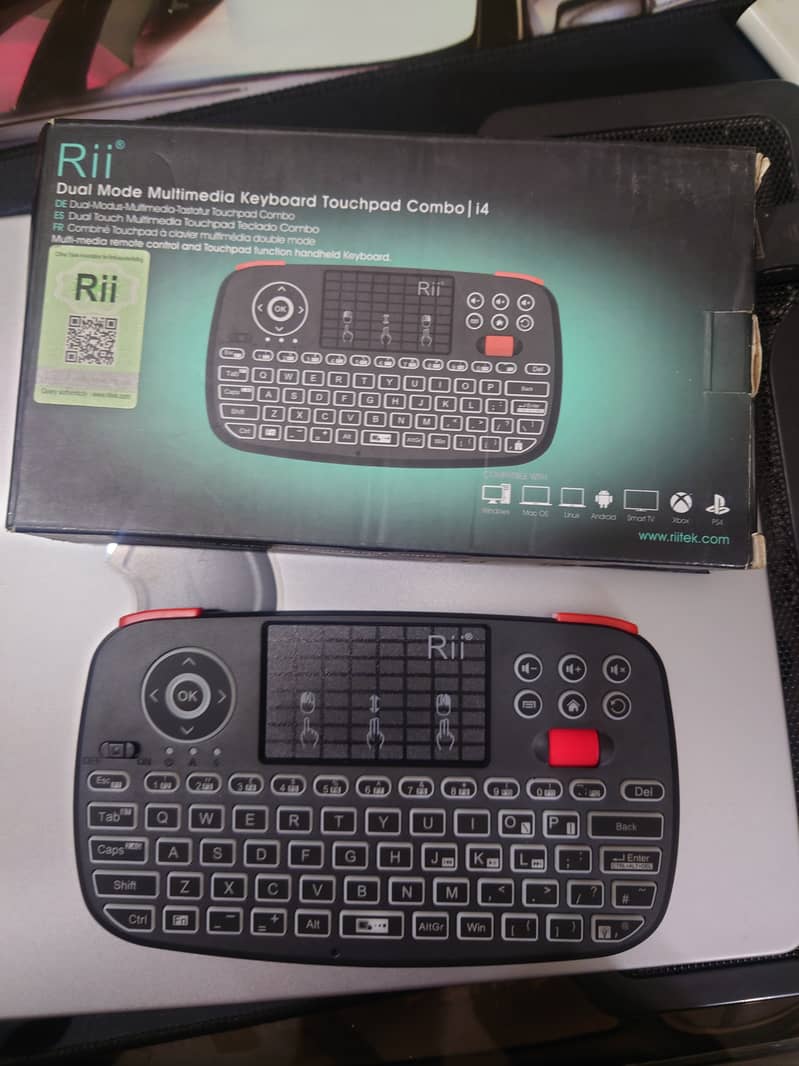 Rii i4 Mini Bluetooth Keyboard with shoulder buttons Gamepad 1