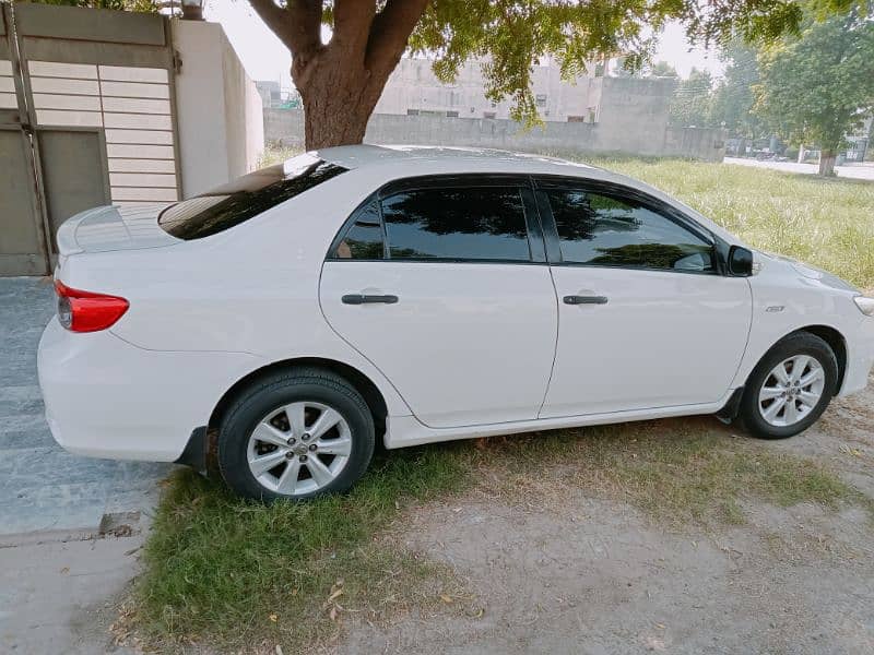 Toyota Corolla 1.6 GLI 2013 10