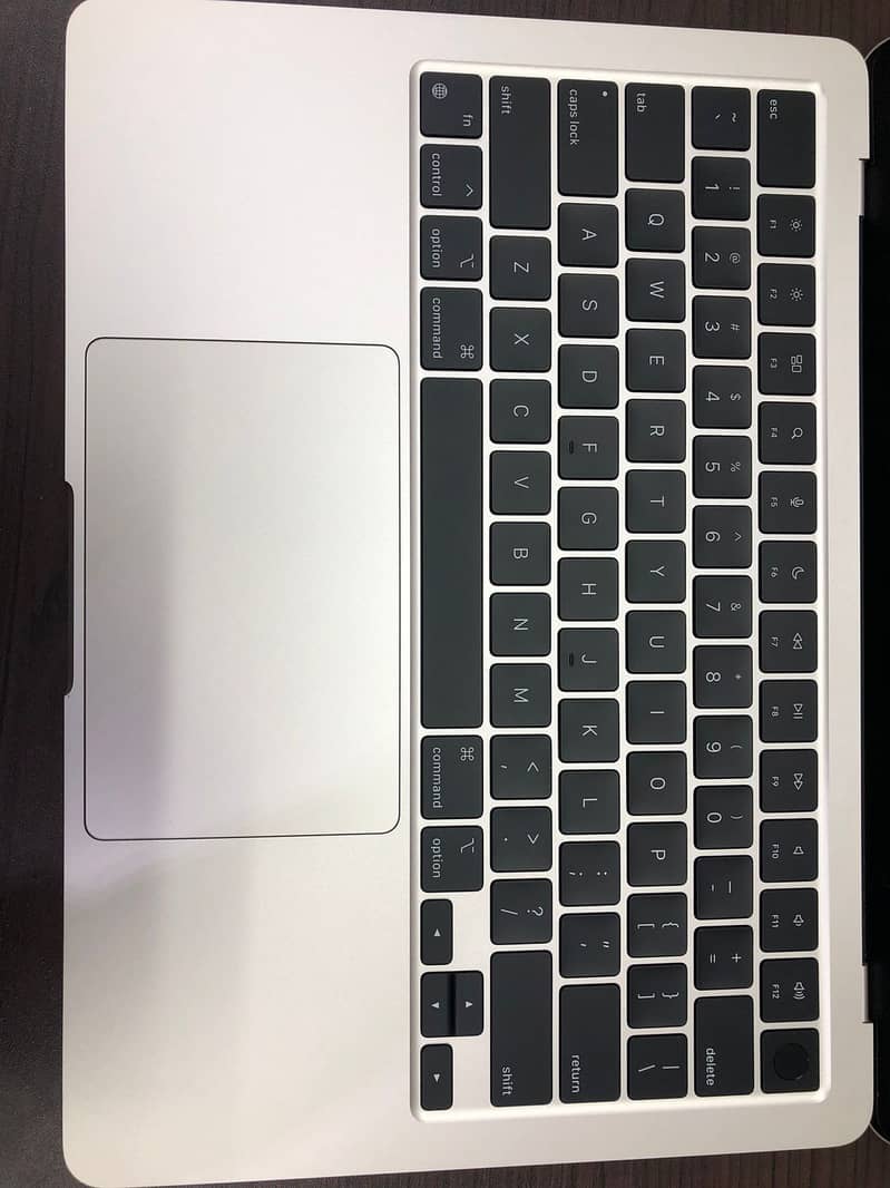 Apple MacBook Air M3 Chip 2