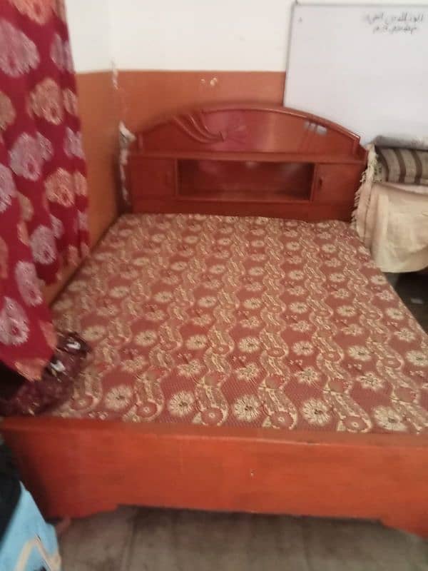 queen size bed 3