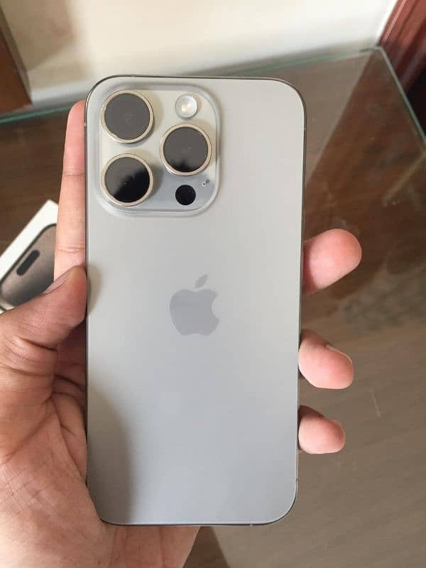 Apple iPhone 15 pro 1