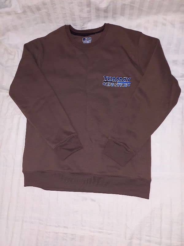 fleece trouser nd sweat shirts available in all sizes 6