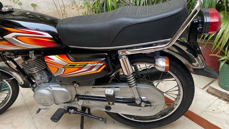 Honda 125 2022 Aug Golden Number 4411 Biometric available 11