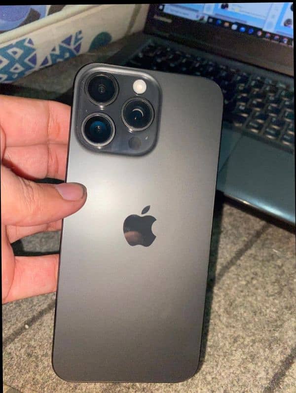 Apple iPhone 14 pro max 4