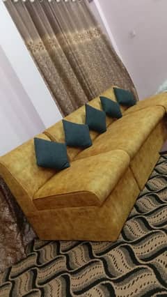 6 Seater sofa 10/10 excellent condition