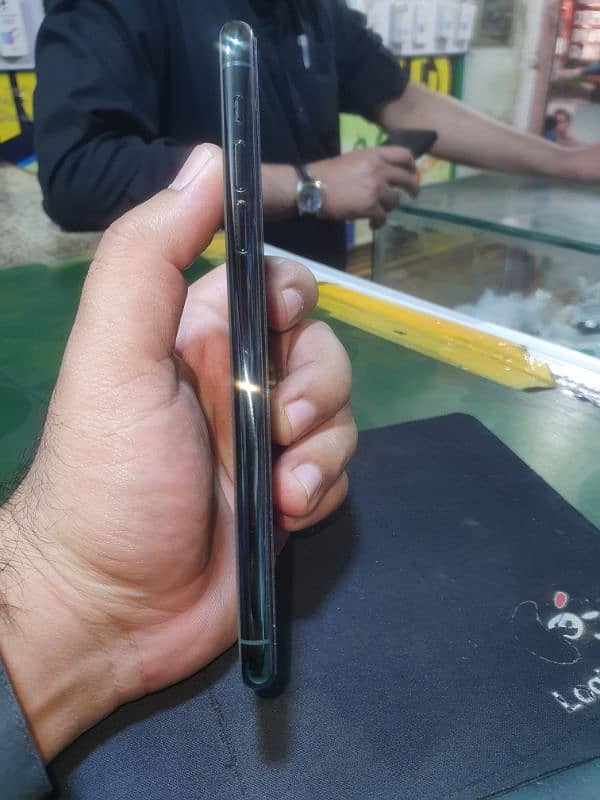 I phone 11 pro max 0