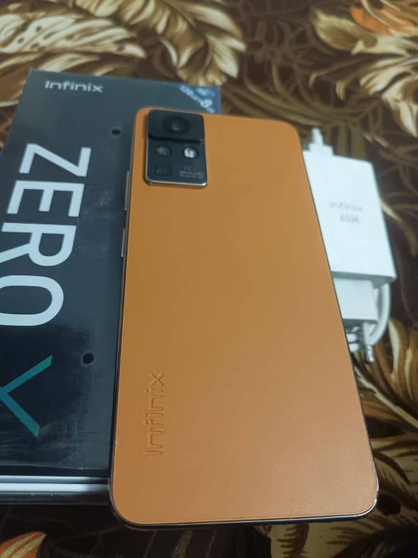 infinix zero x pro 8/128gb ram box charge sab Sath hai. 0