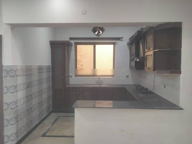 Spacious 7 Marla Upper Portion Available For rent In CDECHS - Cabinet Division Employees Cooperative Housing Society 3