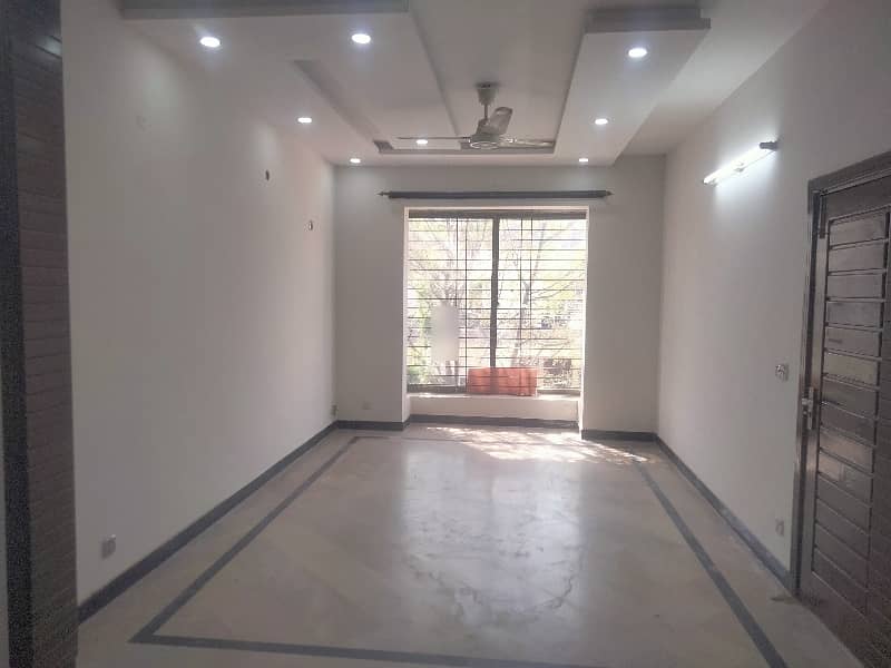 Spacious 7 Marla Upper Portion Available For rent In CDECHS - Cabinet Division Employees Cooperative Housing Society 6