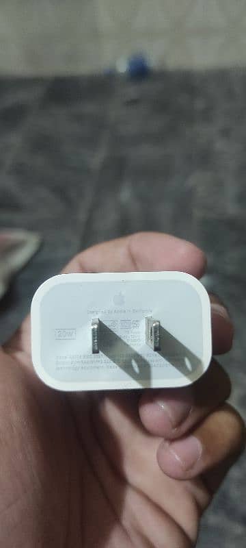 Apple original 20w Adapter and Cable 0