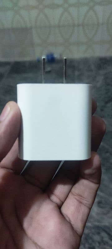 Apple original 20w Adapter and Cable 1