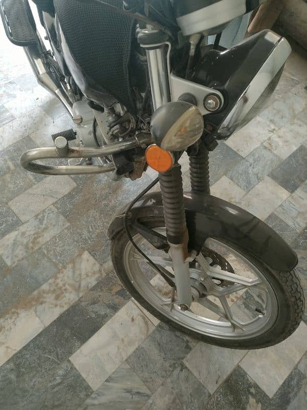 Suzuki 150 Urgent Sale 5