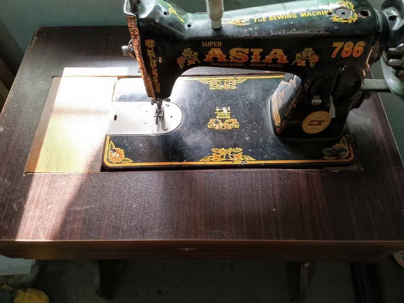 Sewing table 3