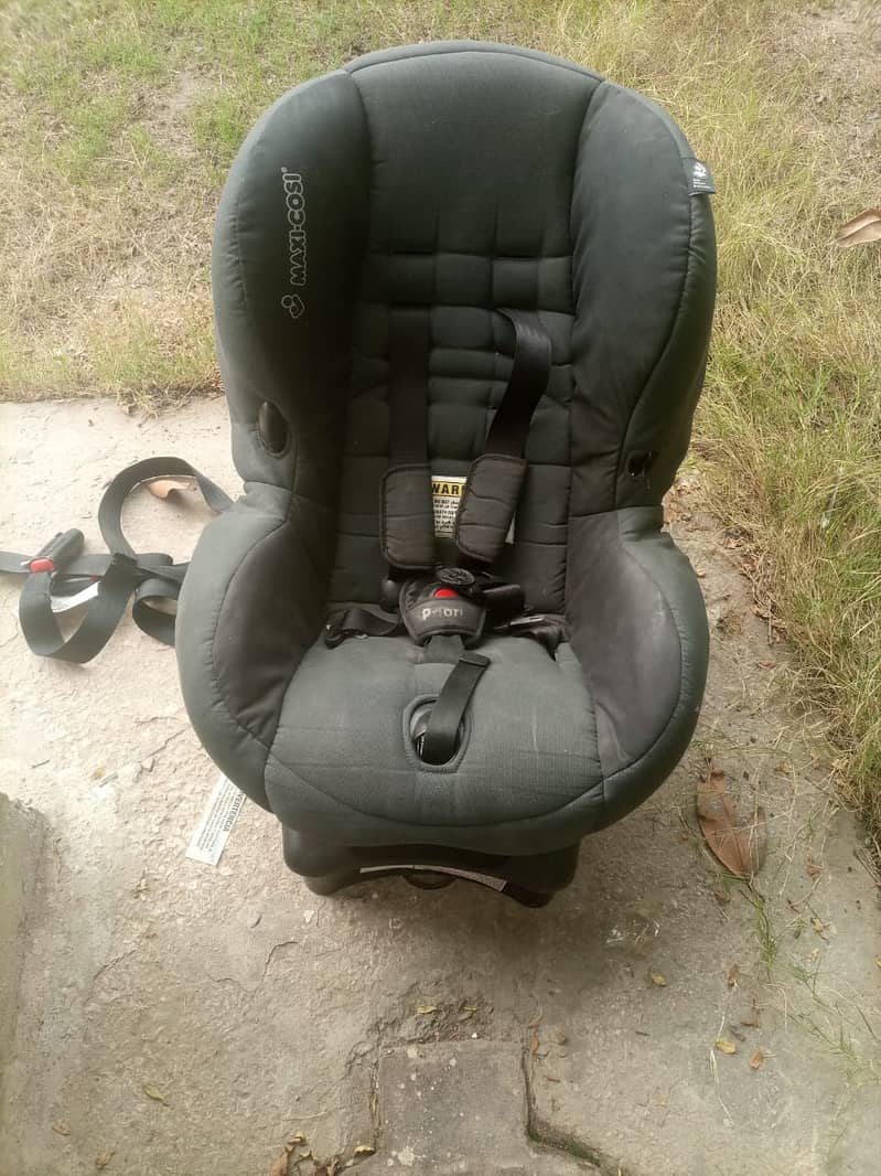 Maxi Cosi car seat for 3-16 kg children 1