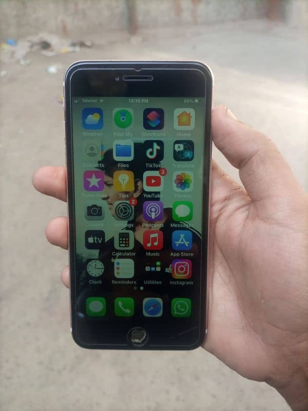 I phone 6s plus PTA proved  16GBAll ok 4