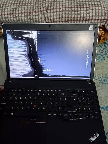 Lenovo ThinkPad E545 LCD is broken Baki sab ok hai 5