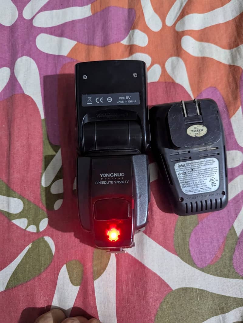 YONGNUO speedlite YN560(IV) WITH ENERGIZER CELL AND CHARGER 6