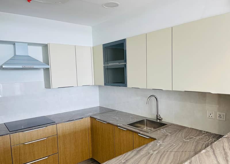 3 bedrooms apartment available for rent in DHA Phase 5 Penta Square 14