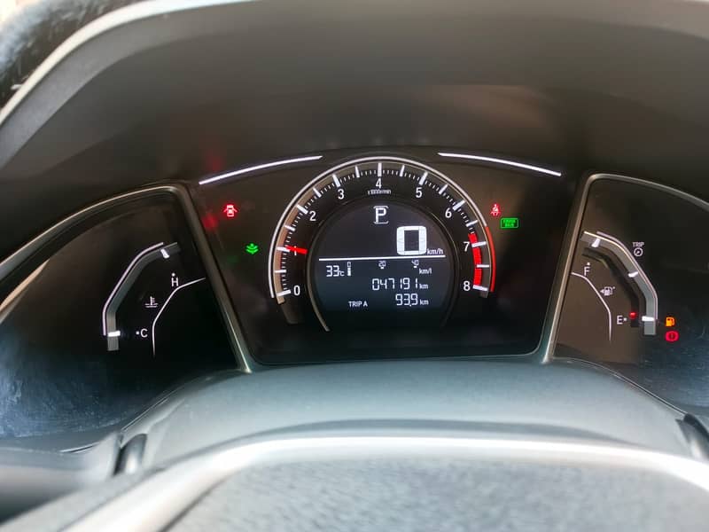 Honda Civic Oriel 1.8 i-VTEC CVT 2019 9