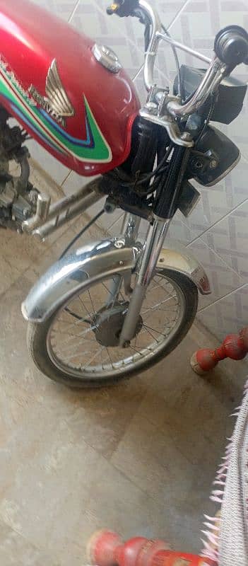 Honda CD 70 very good condition bhot kam use hotaa hai 2