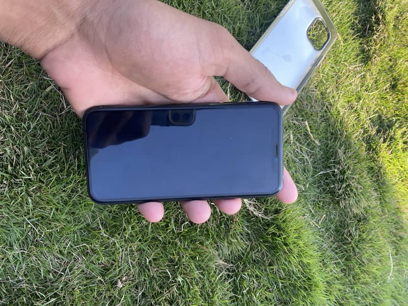 iPhone 11pro pta 6