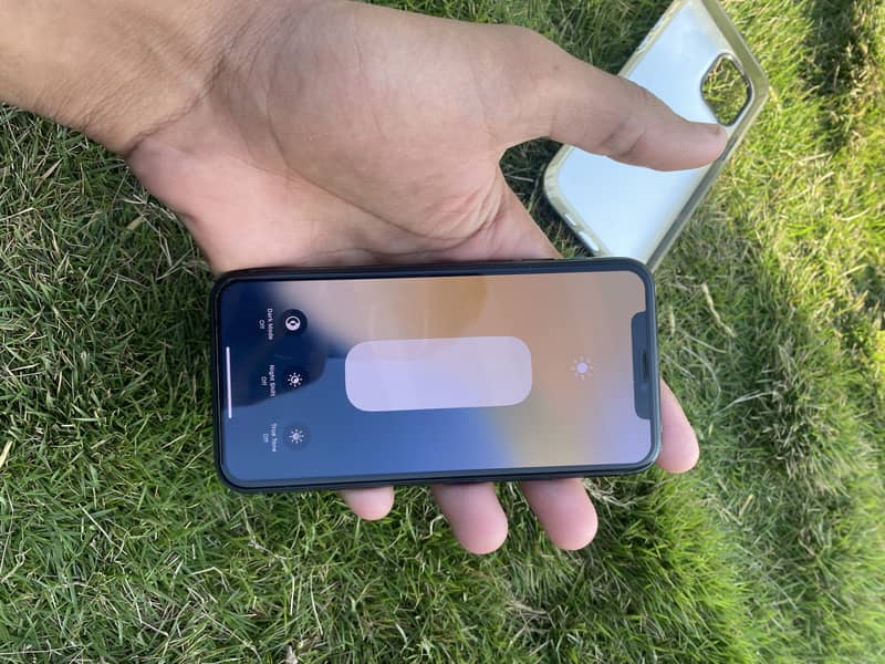 iPhone 11pro pta 7